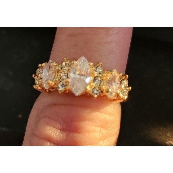 Vintage 1970s Vargas Mfg. Co. Stamped 18KT G.E. Rhinestone Cocktail Ring Sz 6.75 - Picture 5 of 5